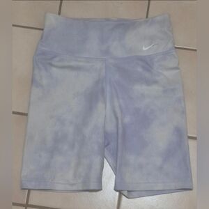 Nike Dri-FIT High-Rise Tie-Dye Bike Shorts – Light Blue/Purple (XS)